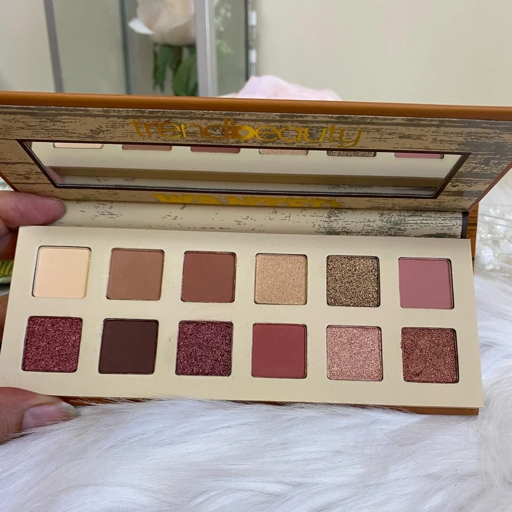 TRENDBEAUTY WANTED EYESHADOW PALETTE 12 COLORS 0.51 oz